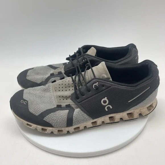 On Cloud 5 Sneakers Mens 9 Black Gray Running Athletic Gym Shoes - Picture 3 of 10